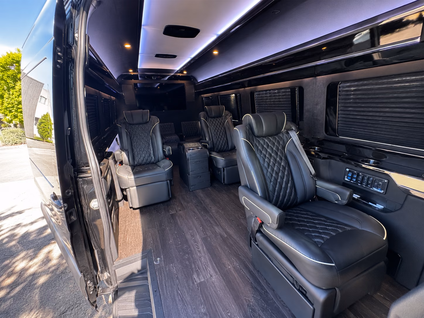 book a bus for your next convention or trade show 3