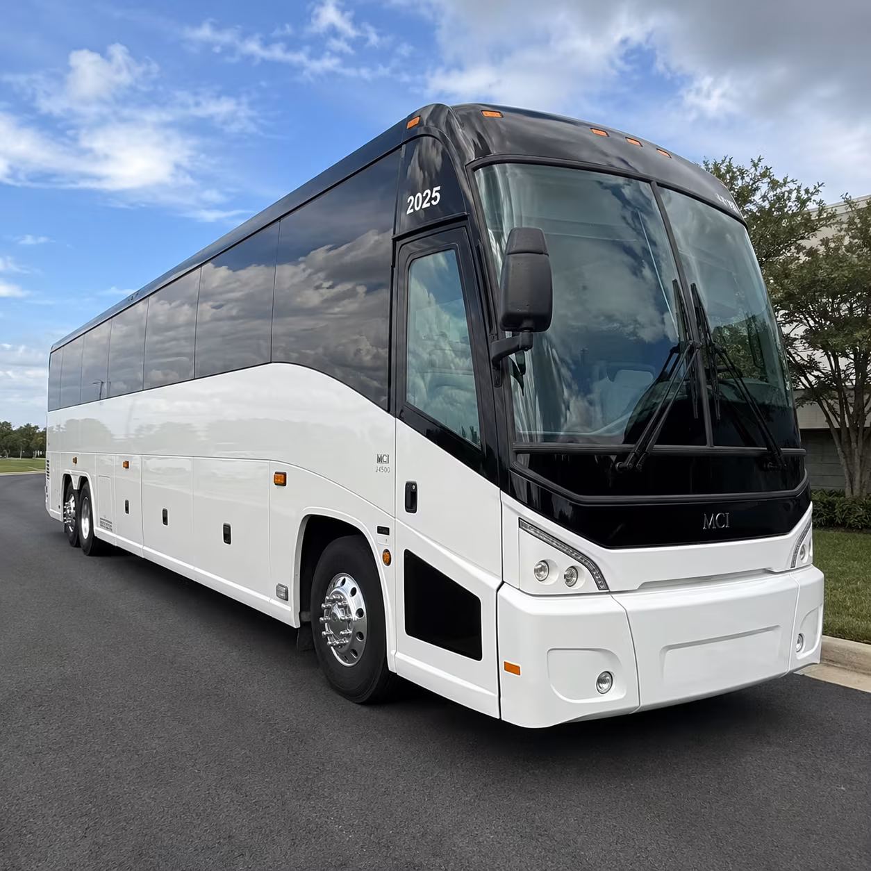 book a bus for your next wedding 2