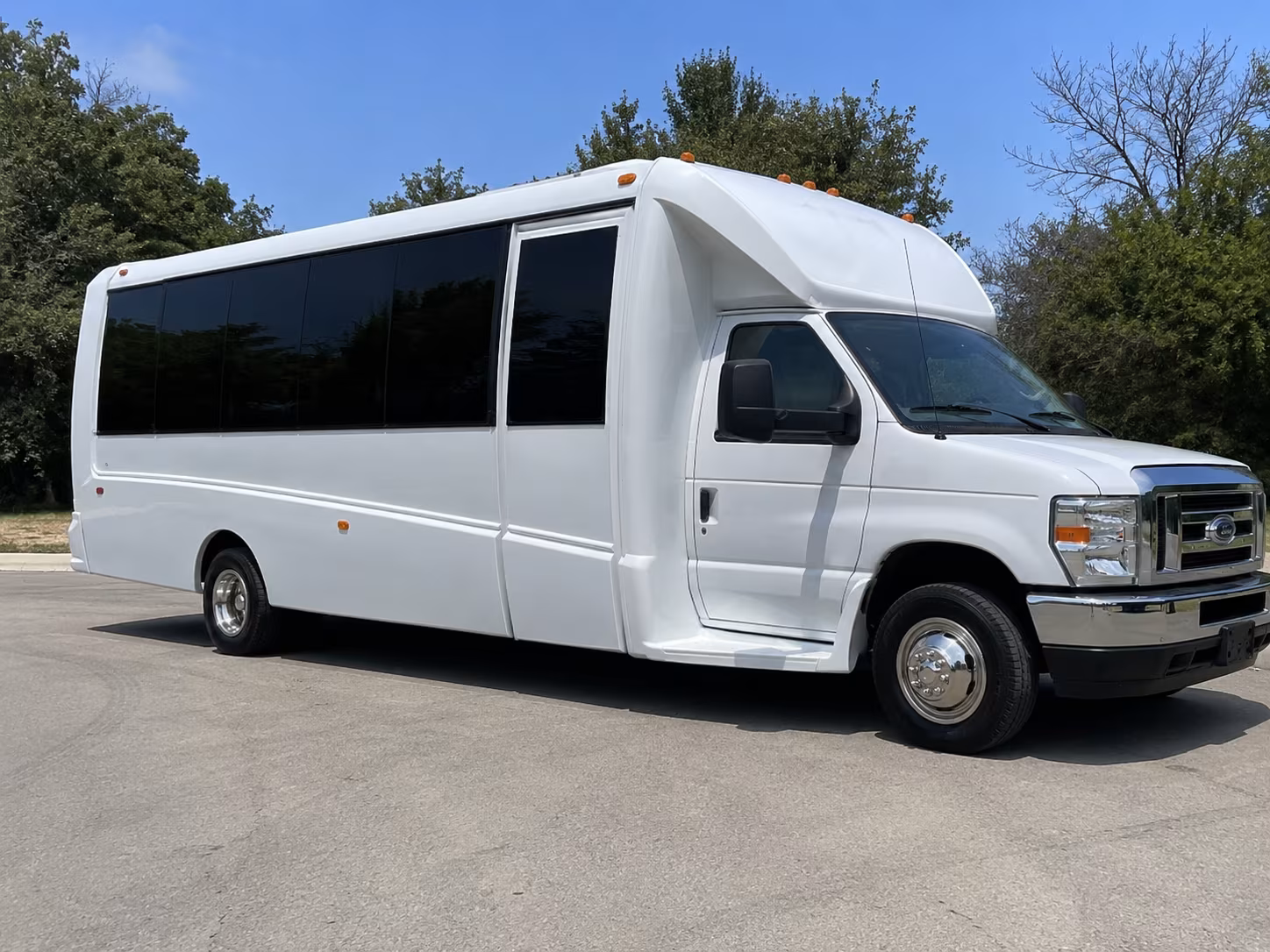 bus rentals for conventions spanning multiple fresno area venues