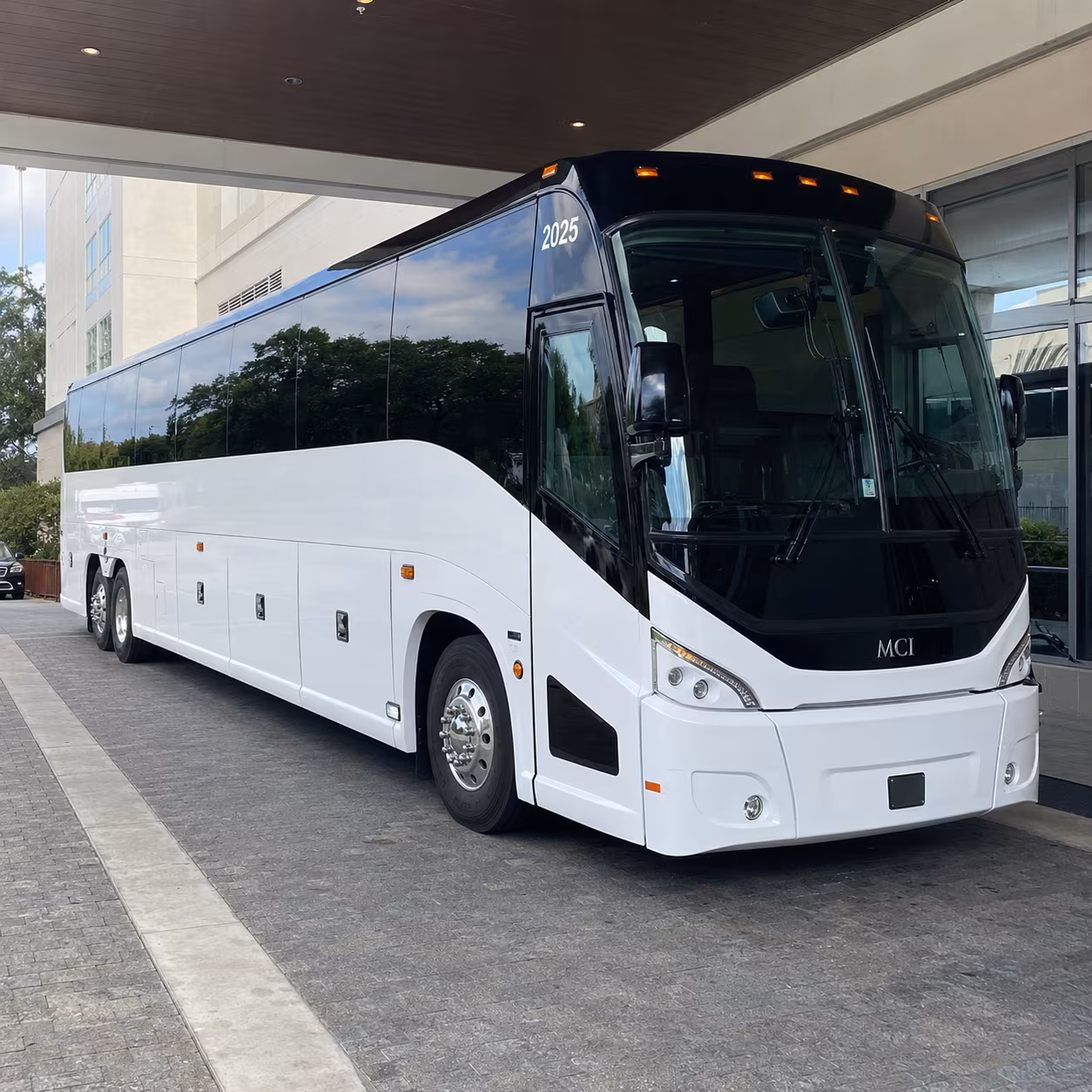 clovis 54 passenger charter bus